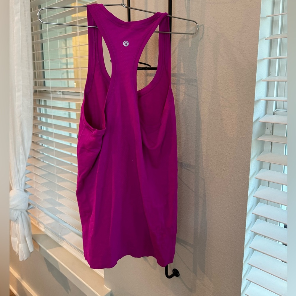 Lululemon top - Picture 2 of 2